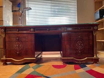 Beautiful CEO desk 1