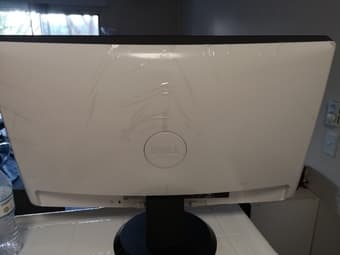 Dell Monitor 24" ST2410 1