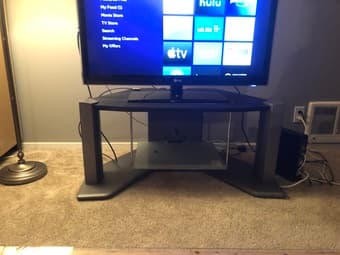 32" LED SMART TV + Table stand 2