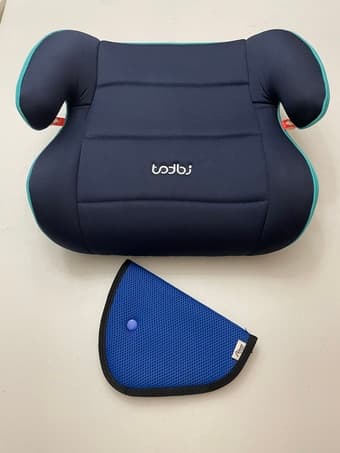 Backless booster car seat + seatbelt adjuster 1