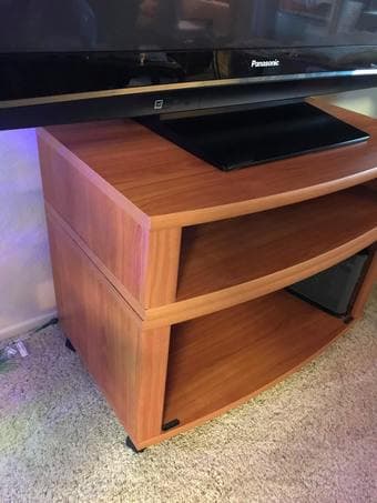 TV stand in excellent condition 3