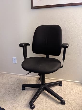 multi-tilter office chair in excellent condition 1