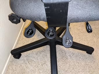 multi-tilter office chair in excellent condition 3