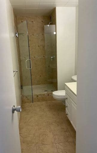 Luxury condo master suite for leasing, by campus 3