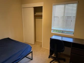 Sunny room in a beautiful Palo Alto house! [women only, please!] 3