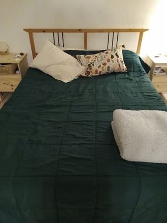 Queen wooden bedframe 2