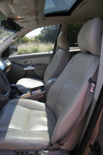 2004 Volvo XC90 AWD SUV 2