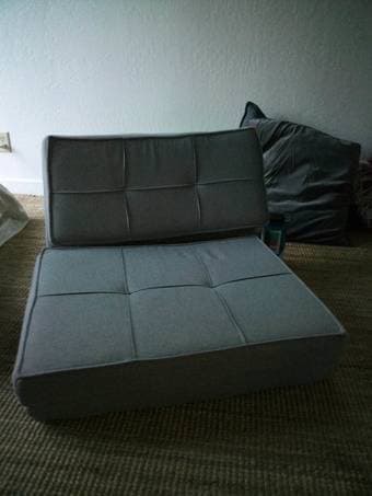 Gaming chair/fold-out mattress 2