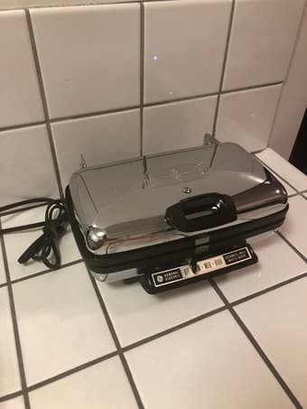 Vintage Electric Griddle / Waffle Iron 1