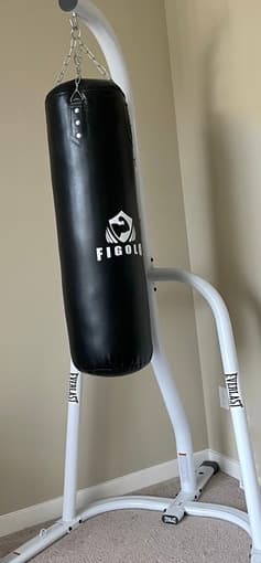 NEW Boxing punching bag stand & Punchibg/Heavy Bag 2