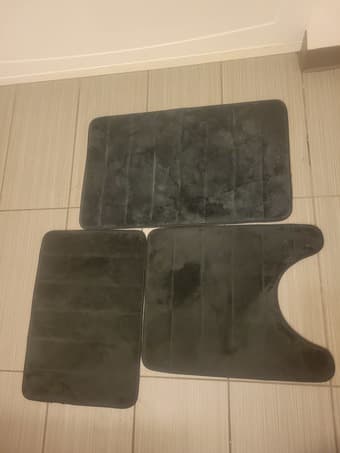 Bathroom floor mats 1