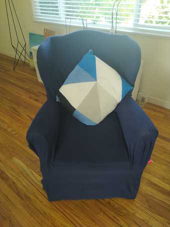 Armchair+cushion 1