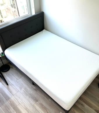 Memory Foam Zinus Full Size Mattress/Frame/Headboard (70% Discount) 1