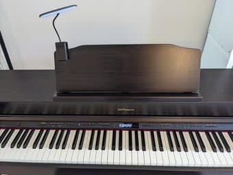 Roland HP603 - Excellent Digital Natural Piano 2