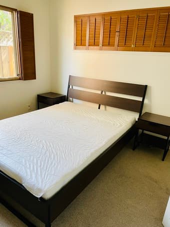 queen size bed with matress 1