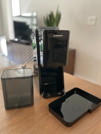 Cuisinart Touchscreen Coffee Bean Grinder (very good condition) 1