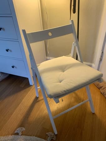WHITE IKEA DESK AND CHAIR FOR SALE 2