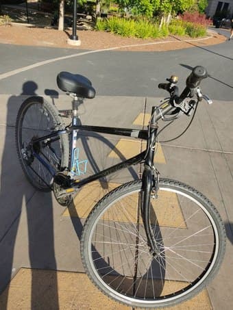 GIANT Bike 1