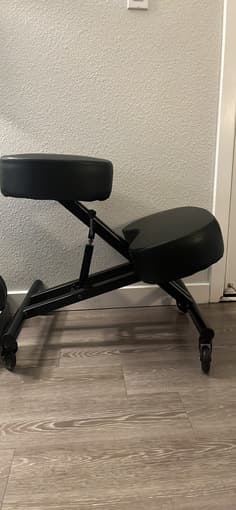 Ergonomic Kneeling chair 1
