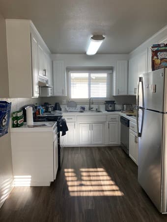 Looking for right tenant to share 2br/2ba apartment at Mountain View 3
