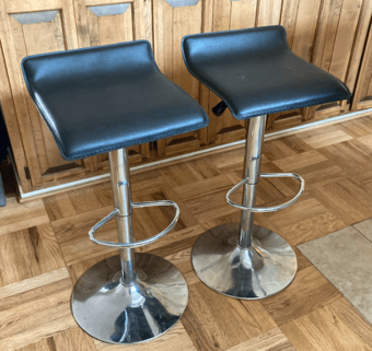 Pair of adjustable black bar stools - $80 (palo alto) 1