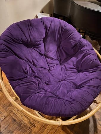Excellent condition chair w/ natural rattan frame & plum color cushion 1