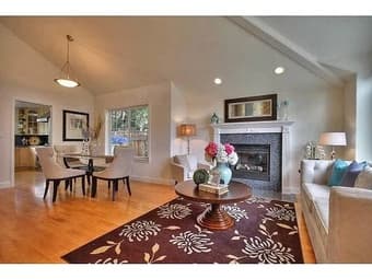 BEAUTIFUL SUNNY BEDROOM - PRIVATE BATH + ENTRANCE 1