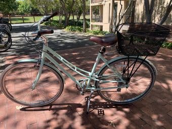 Almost new bike - Electra 2