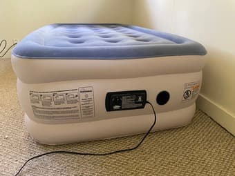 XL Twin Air Mattress with Internal Pump 2