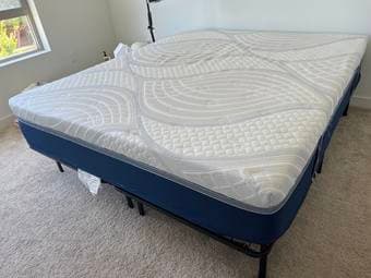 Calking size mattress + frame 1