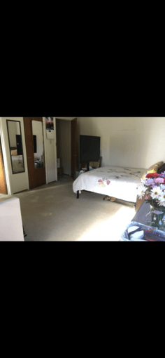 Master bedroom w/ private bath in Menlo Park 2