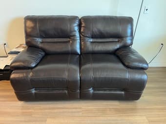 Leather sofa [I can deliver!] 1
