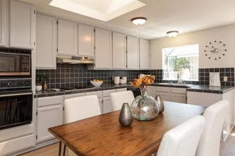 Furnished room in Remodeled 3b2b Palo Alto 94306 全新装修拎包入住 3