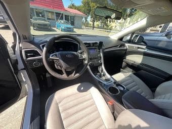 2013 Ford Fusion S - Great Condition - Free Pick up 可联系接送看车 2