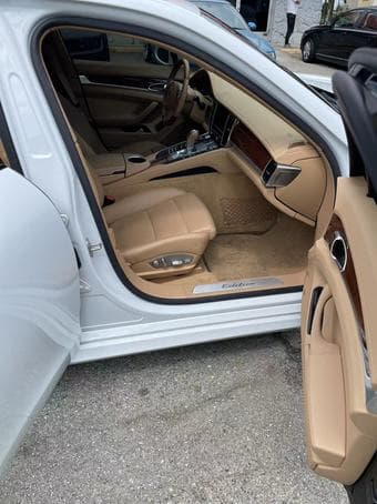 2016 Porsche Panamera - Very Good Condition - Free Pick up 可接送看车 2