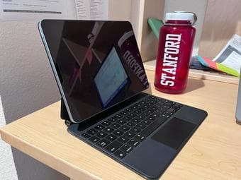 iPad Air (4th Generation) + Smart Keyboard + iPad Pencil 1