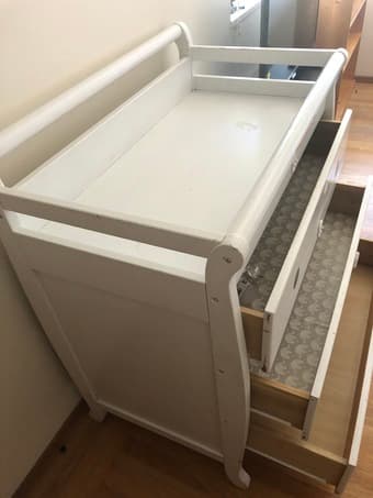Diaper changing table - Free 3