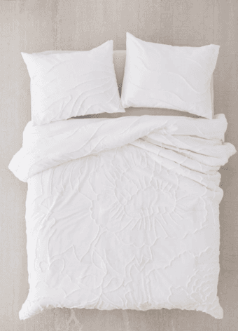 Beautiful White Floral Comforter For Sale 1