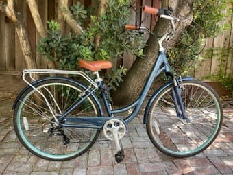 New Sixthreezero bike - 350$ 2