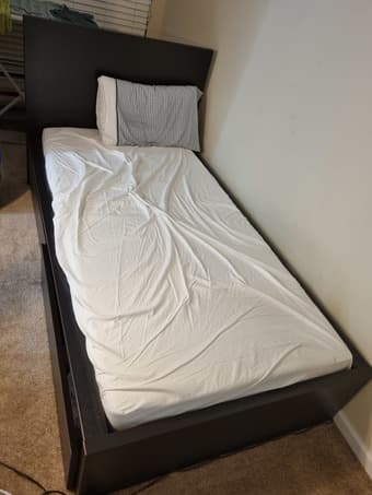 Bed frame + bed base 1