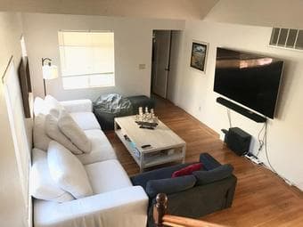 Beautiful furnished bedroom next to campus (<5 min bike) 3