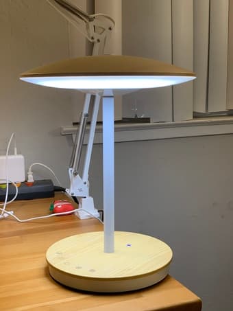 Wireless charge desktop lamp 1