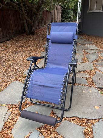 Gravity Chair + cushion for foot rest 1