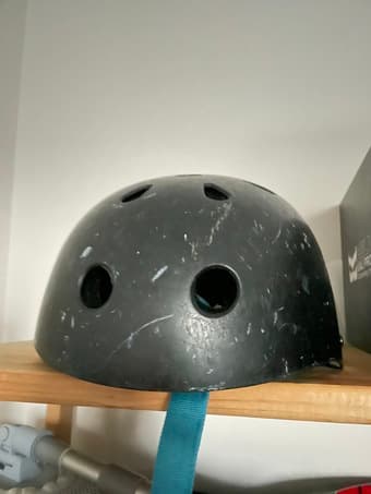 Ski helmet 1