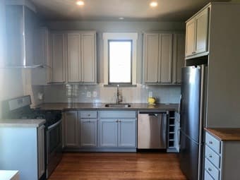 Menlo Park studio apartment available starting 1/1/2023 - $2,200 2