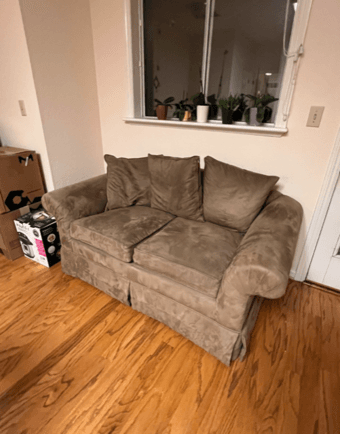 Comfy two-seat couch 1