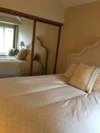 Furnished room for PostDocs in Gated Community 1