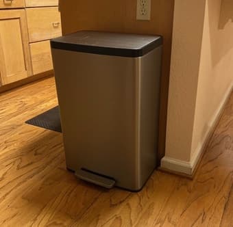 Trashcan 1