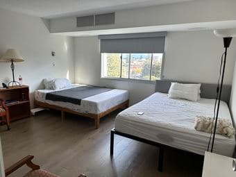 LF female to share with other female, master bedroom next to Stanford 1