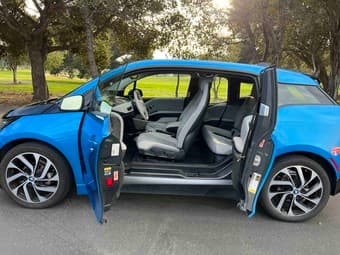 2017 BMW i3 with range extender- Clean title 2